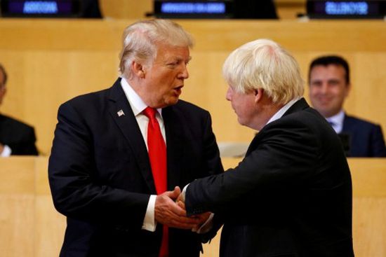 ترامب يبدي رغبته في مساعدة "جونسون" بحل أزمة السفينة البريطانية المحتجزة