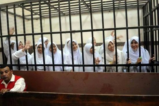 أحكامًا نهائية بالسجن المشدد على 13 فتاة إخوانية بمصر