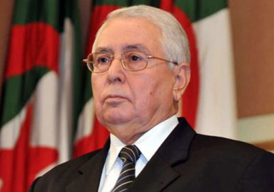 الرئيس الجزائري المؤقت يعود لبلاده بعد مشاركته في جنازة "السبسي" بتونس