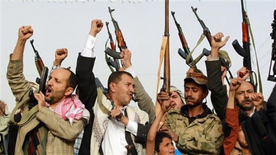 مليشيات الحوثي تصادر شاحنة مواد غذائية في صنعاء 