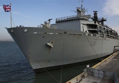 سفينة حربية بريطانية تصل إلى مياه الخليج لمرافقة سفن بلادها