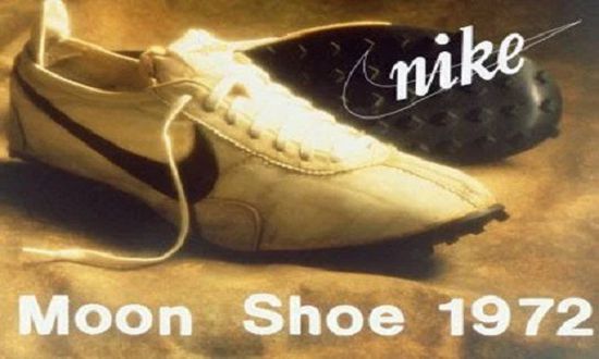 " نايكي مون شو " حذاء رياضي بـ437 ألف دولار