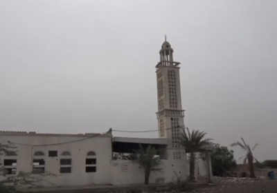 مسجد إدريس غريب..مليشيات الحوثي تنتهك بيوت الله في التحيتا بالحديدة (فيديو)