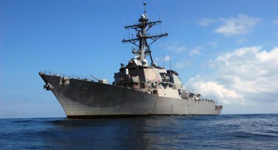 كوريا الجنوبية تُرسل مدمرة لحماية ناقلات النفط بمضيق هرمز