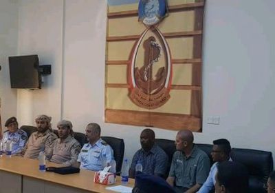 اختتام دورة تدريبية في المجال البحري لخفر السواحل بعدن (صور)