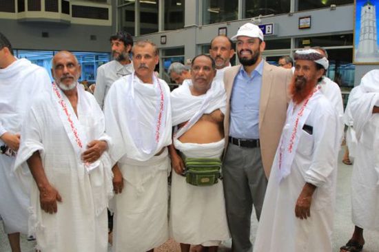 بمنحة من ولي عهد أبو ظبي..مغادرة الدفعة الأولى للحجاج من مطار عدن (صور)