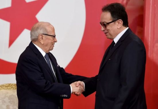 هل تسمم السبسي؟.. نجل الرئيس التونسي يتعهد بكشف حقائق خطيرة