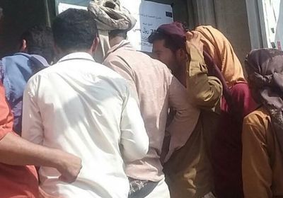 التحالف يقدم مكرمة العيد لأسر شهداء ردفان 