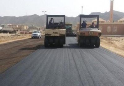 إنجاز 50% من مشروع إعادة تأهيل طريق العنين في القطن