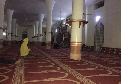 عاجل..إصابة إمام جامع ومقتل آخر على يد شقيق الأول في مسجد بإب