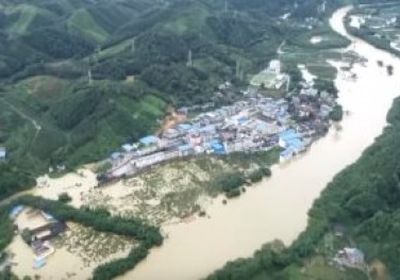 الفيضانات العارمة بالصين تضر بـ758 ألف شخص وإجلاء أكثر من 11 ألفا آخرين