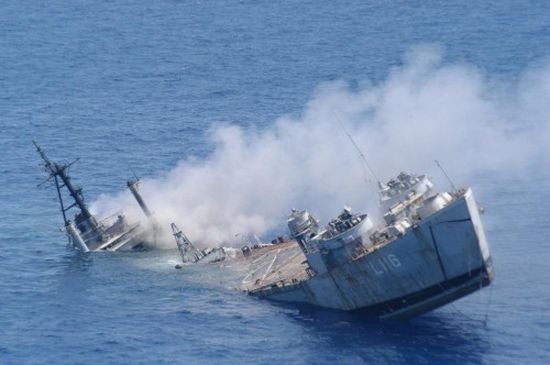  الإنقاذ الإندونيسية: عشرات المفقودين إثر غرق سفينة في جزيرة بورنيو