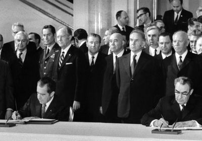 بالصور.. تعرف على مضمون وتاريخ معاهدة الصواريخ النووية بين روسيا وأمريكا