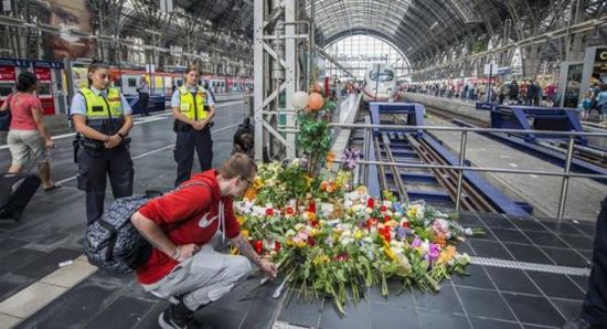 انتشار كثيف لشرطة فرانكفورت قرب محطة القطارات الرئيسية