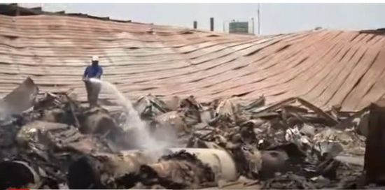 للمرة الثانية خلال أيام.. المليشيات تقصف مجمع إخوان ثابت في الحديدة (فيديو)