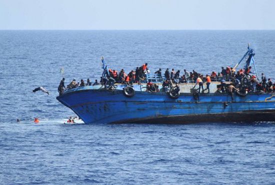إنقاذ 75 مهاجرًا غير شرعيًا قرابة سواحل ليبيا