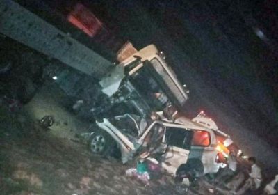 وفاة 4 مسافرين في حادث مروري مروع على خط العبر مأرب