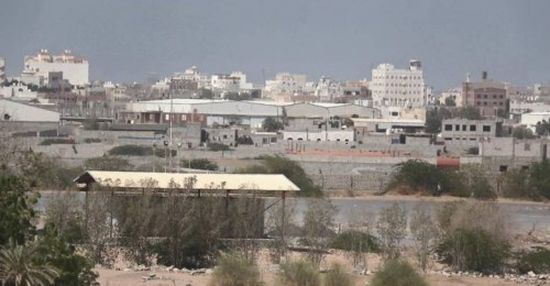مليشيات الحوثي تستهدف مواقع القوات المشتركة في الدريهمي