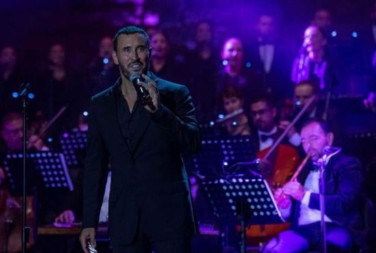 كاظم الساهر يتعرض لموقف محرج بحفله الأخير في لبنان (فيديو)