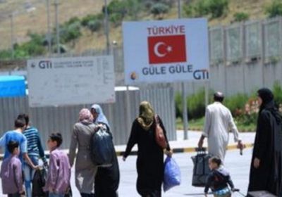 سياسي: أردوغان يستغل اللاجئين السوريين لتحقيق مكاسب سياسية