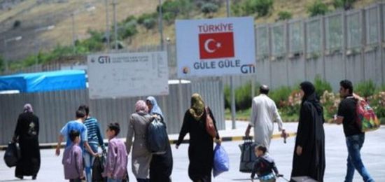 سياسي: أردوغان يستغل اللاجئين السوريين لتحقيق مكاسب سياسية