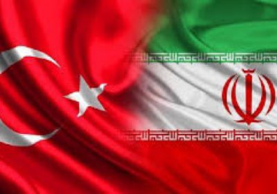 سياسي: تركيا وإيران اجتمعوا في نقطة العداء للعرب