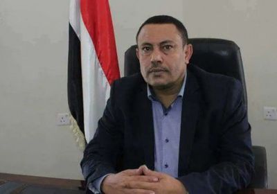 وزير حوثي منشق يهدد المليشيات بنشر "آلاف الوثائق"