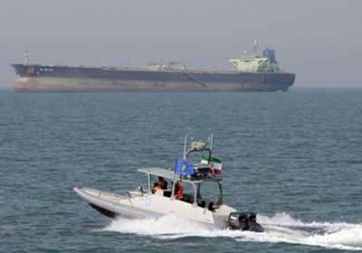عاجل.. الحرس الثوري الإيراني يعلن احتجاز سفينة أجنبية في مياه الخليج