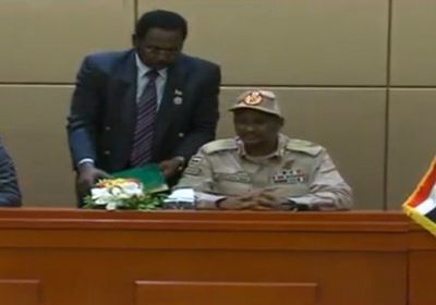 بدء مراسم التوقيع بالأحرف الأولى على الإعلان الدستورى في السودان