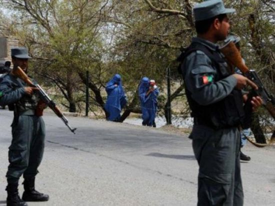 شرطي أفغاني يقتل 7 من زملائه بسلاحه الميري