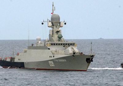 إيران تعلن تزويد مدمرة "دماوند" بصواريخ عمودية