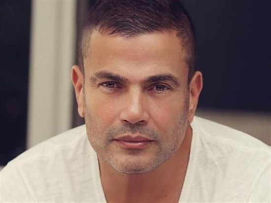 عمرو دياب يقدم تعازيه لأسر ضحايا حادث معهد الأورام