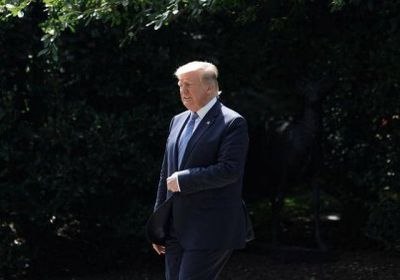 ترامب يتلقى انتقادات واسعة بسبب صورة زفاف بعد ساعات من مذبحة تكساس