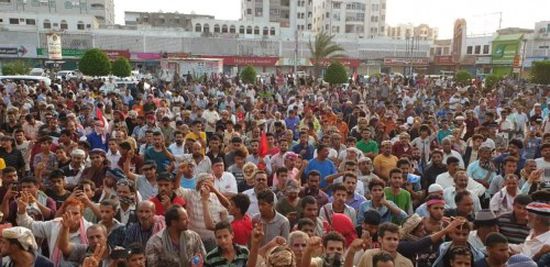 الخليفي: شعب الحنوب لا زال يتدفق إلى ساحة العروض في خور مكسر