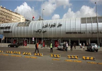 السلطات المصرية تحتجز ضابطًا رفيع المستوى من حماس بمطار القاهرة