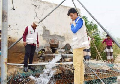 بتمويل إماراتي.. افتتاح وحدة متكاملة لضخ المياه في مديرية نصاب بشبوة (صور)