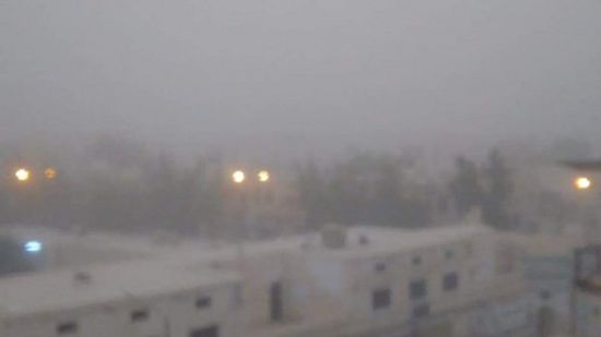 موجة غبار تضرب مناطق وادي وصحراء حضرموت (صور)
