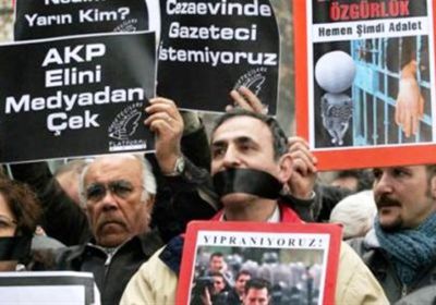 الصحافة في تركيا.. سجن وتكميم للأفواه أو فرار خارج البلاد