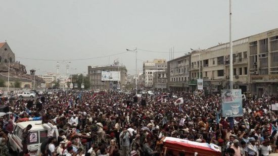 هدوء حذر بمحيط قصر معاشيق في عدن