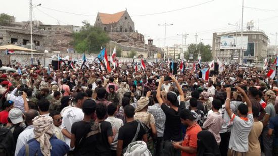 المشاركون بموكب جنازة أبواليمامة: بالروح بالدم نفديك يا جنوب (فيديو)