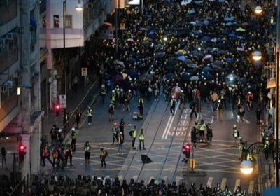 أمريكا وأستراليا تحذر مواطنيها من السفر إلى " هونغ كونغ "