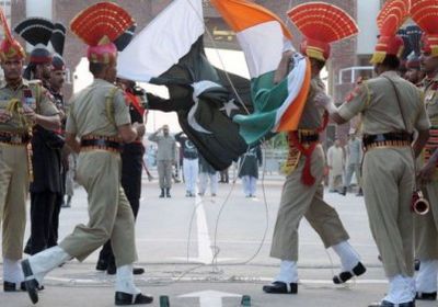 بعد أزمة " كشمير ".. باكستان تعلق حركة القطارات مع الهند