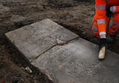 العثور على هياكل عظمية في مقبرة بجامعة ويلز ببريطانيا