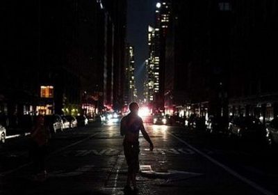 توقف حركة القطارات والطرق.. لندن في "عتمة".. "صور"