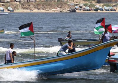 زوارق الاحتلال الإسرائيلي تُطلق النار على مراكب الصيادين الفلسطينيين