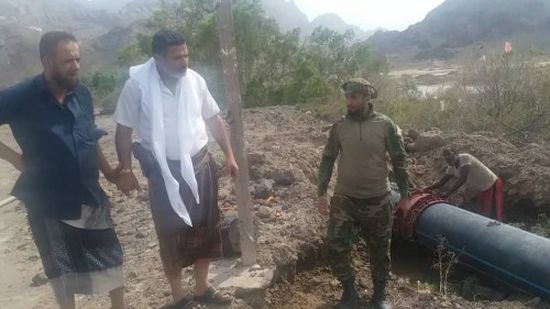 بتكليف من الزُبيدي.. استمرار أعمال الصيانة لإعادة المياه إلى مديريات عدن