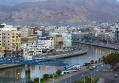 الألعاب النارية تضيء سماء المكلا احتفالا بانتصار عدن