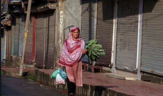 شوارع كشمير تعود إليها الحياة من جديد 