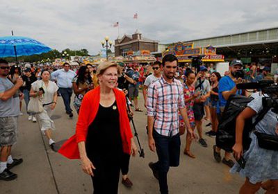 بالصور.. المرشحة الأمريكية إليزابيث وارن تدعو مؤيديها للقضاء على فساد ترامب