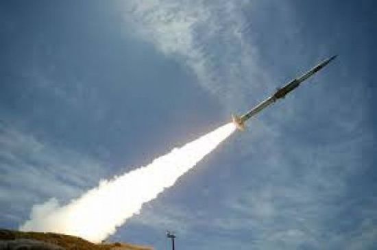 دفاعات التحالف تدمر صاروخا حوثيا في سماء مأرب